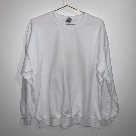 Gildan Tops - crewneck